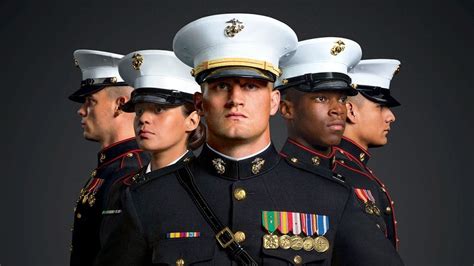 ﻿¿qué dirección usa para la información de empleo del cuerpo de marines?
