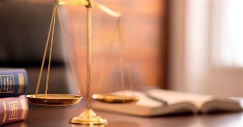 ﻿10 razones para elegir la carrera de derecho