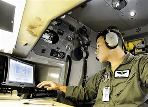﻿1a1x1 - ingeniero de vuelo - trabajos para alistados en la fuerza aérea