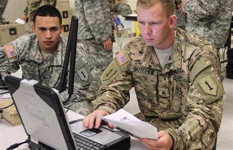 ﻿army job: analista de recopilación de señales mos 35s