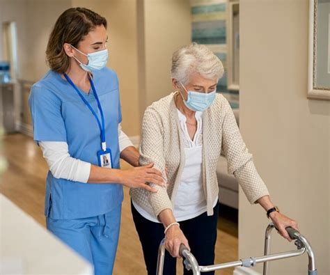 ﻿carreras alternativas de enfermería para enfermeras mayores
