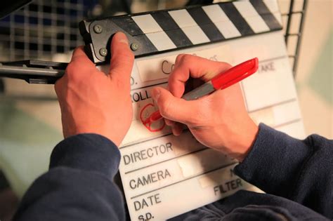 ﻿empleos de productor de línea en la industria cinematográfica