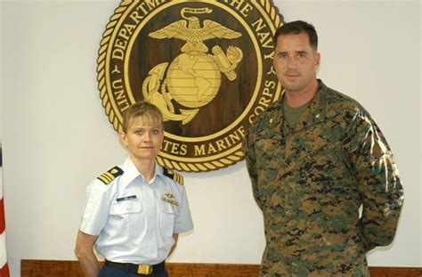 ﻿especialista en servicios legales del cuerpo de marines - mos-4421