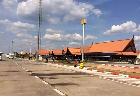  从上海直飞到柬埔寨暹粒机场怎么办陆地？