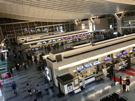  到新宿的话羽田机场方便还是成田机场方便啊？
