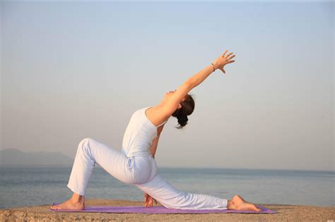  瑜伽瑜伽瑜伽坚持做瑜伽可以减肥？
