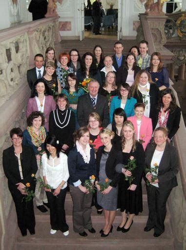   Absolventen arbeiten in Apotheken oder der Industrie