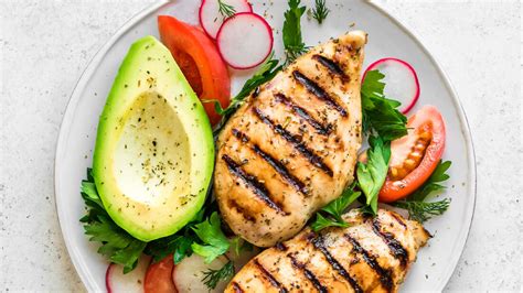   Mageres Fleisch oder Fisch sind gute Optionen