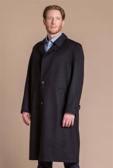  Coat: Long outer coat with a wooly undercoat