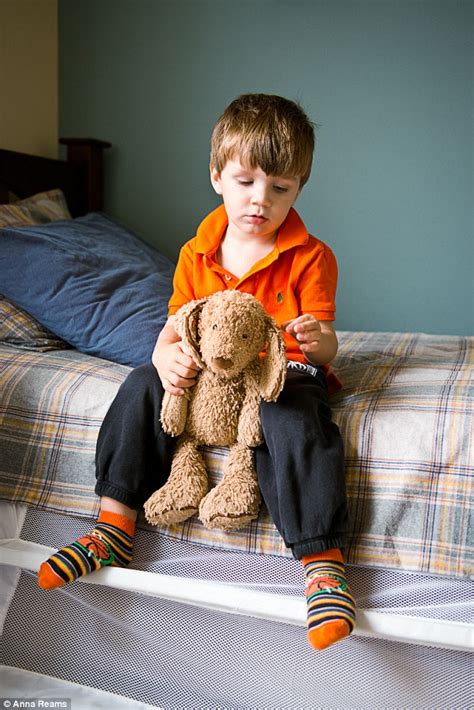  Comfort Items: Soft toys or blankets can provide comfort during this transition