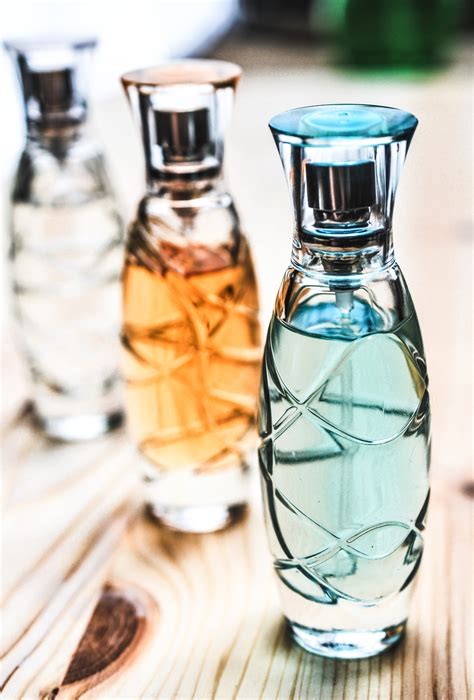  Fragrances Fragrances are often added to mask any chemical odours and provide a pleasant scent to the product