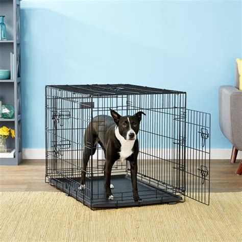  Generally, crates come in three types : wire cages, plastic crates, or soft-sided carriers