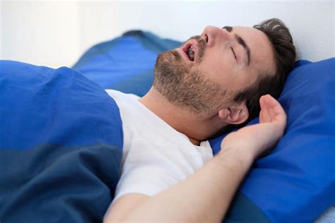  Here are a few symptoms we recommend you to look for: Continuous rapid breathing while sleeping