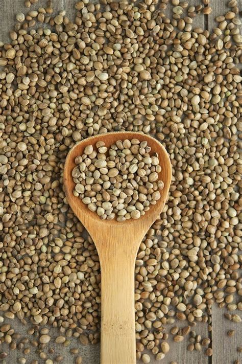  However, because of the hard shells that sometimes get stuck in the teeth, hemp seeds are rarely eaten raw
