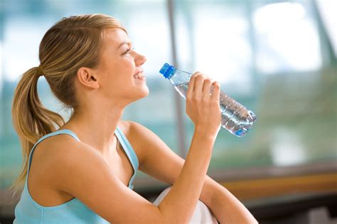  Hydration: Drink plenty of water throughout the day