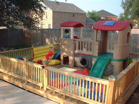  Let them play in an enclosed yard if you have one