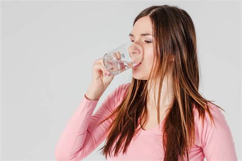  Lots of water and other clear liquids Drinking plenty of water is vital for flushing toxins out of your system