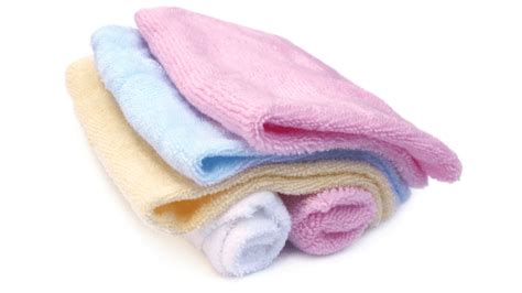  Spot clean them with a warm, damp cloth or baby wipes if they become soiled, and change their bedding regularly