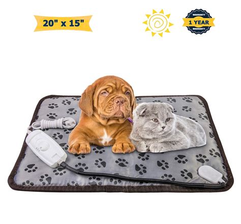  Stock Up on Supplies This includes a heating pad to keep the puppies warm, clean towels and blankets, a thermometer to check the mother