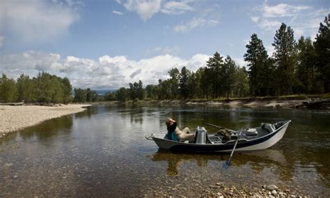  There are many places to boat in Montana, both on rivers and lakes