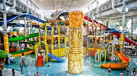  This popular resort is known for its indoor water park, themed rooms, and numerous family