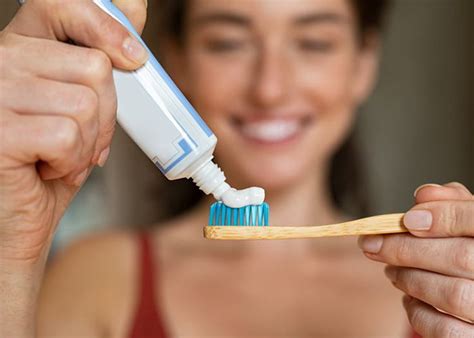 Use a new toothbrush and a reputable brand of toothpaste, and scrub your teeth for at least 2 minutes after breakfast and dinner