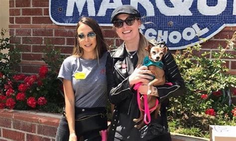  Veterinary technician Keli Omalley-Izumine, also the co-founder of the LA-based Rock and Roll Rescue dog shelter, specializes in providing care to abandoned and terminally ill canines