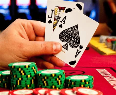  can you play real money poker in australia