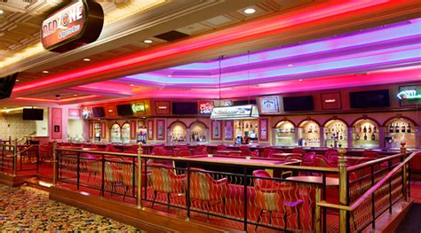  gold coast casino bars
