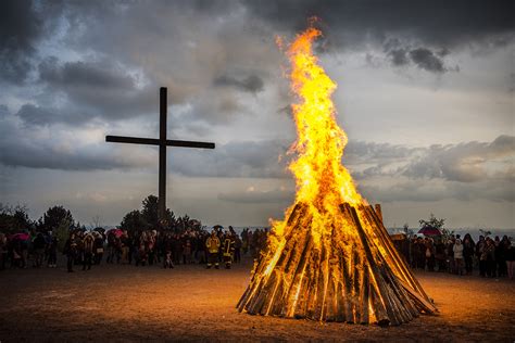 08.04.2024, KARSAMSTAG: Weihfeuer-Segnung - Anbetung beim …