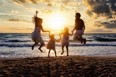 1,202,555 Family Vacation Images, Stock Photos & Vectors - Shuttersto…