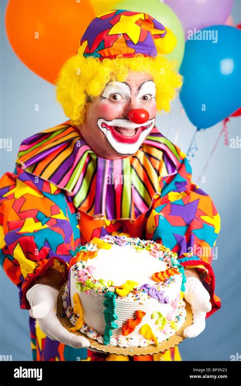 1,447 Birthday Clown Balloons Stock Photos, Images & Pictures