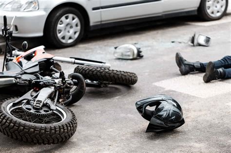1 Killed in Motorcycle Crash near Ben Maddox Way [Visalia, CA]