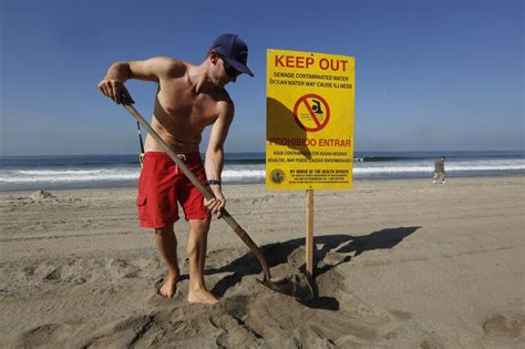 1 beach reopens, but bacteria keeps multiple others closed in L.A. County