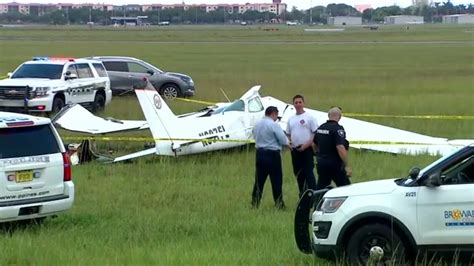 1 dead, 2 hospitalized after plane crash at North Perry Airport
