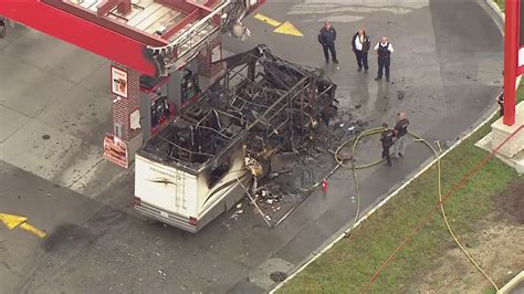 1 dead, 2 hurt after RV destroyed in fire at suburban gas station