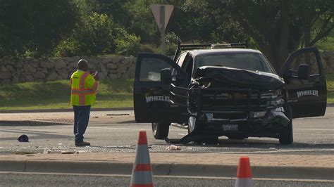 1 dead after fatal crash in northwest Austin Sunday