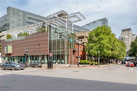 1 emerson place boston. 1 Emerson Pl APT 15D, Boston, MA 02114 is currently not for sale. The 1,220 Square Feet apartment home is a 2 beds, 2 baths property. This home was built in 1963 and last sold on 2021-05-16 for $--. 