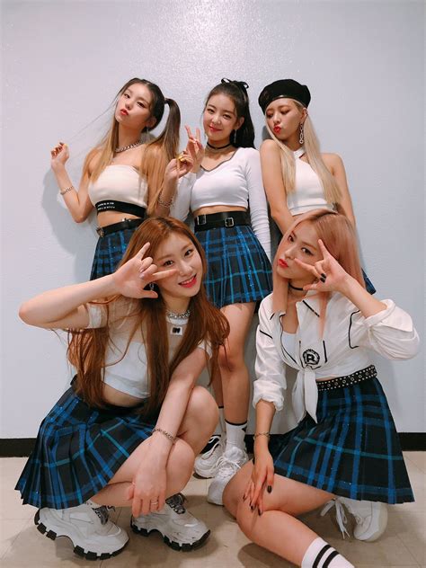 474px x 315px - th?q=1 girl groups