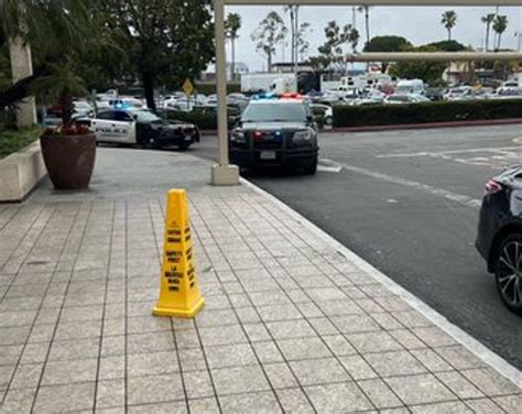 1 hospitalized after shooting at a Redondo Beach mall