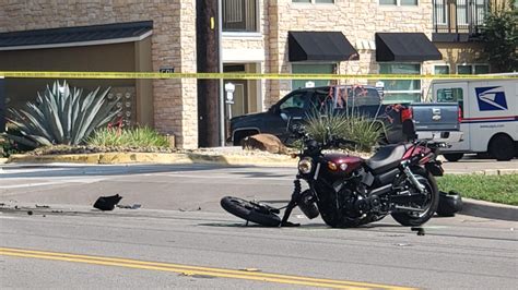 1 injured in northwest Austin motorcycle crash