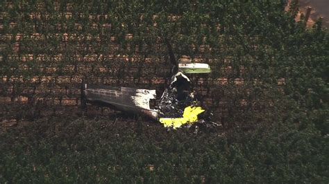 1 person injured after plane crashes in Napa