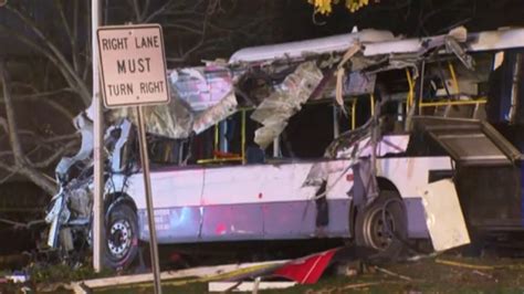 1 person killed, dozens injured after bus carrying students crashes in New York