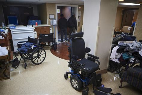1 still missing a week after St. Louis’ largest nursing home closed abrubtly