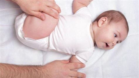 1 yaşındaki bebekte kalça çıkığı nasıl anlaşılır