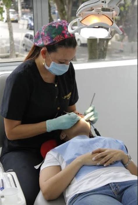 10 Best Clinics for All on 4 in Colombia - Dental Departures