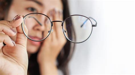 10 Causes for Blurry Vision in One Eye - Insider