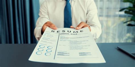 10 Common Questions about Resumes and Cover Letters