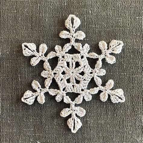 10 Crochet Snowflake Patterns