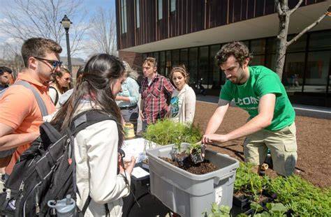 10 Environmentally Friendly College Campuses - U.S. News & World Report - raincitystudios.com